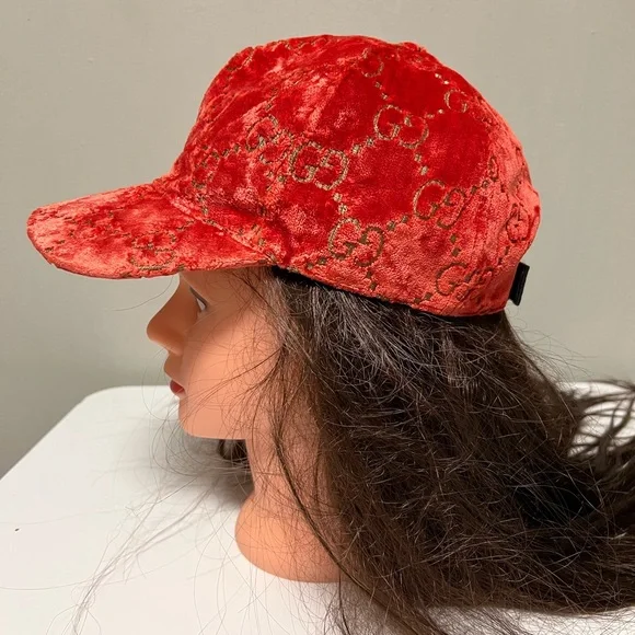 GUCCI Vintage CapAuthentic Hat Fashion Statement Excellent  display picture 3